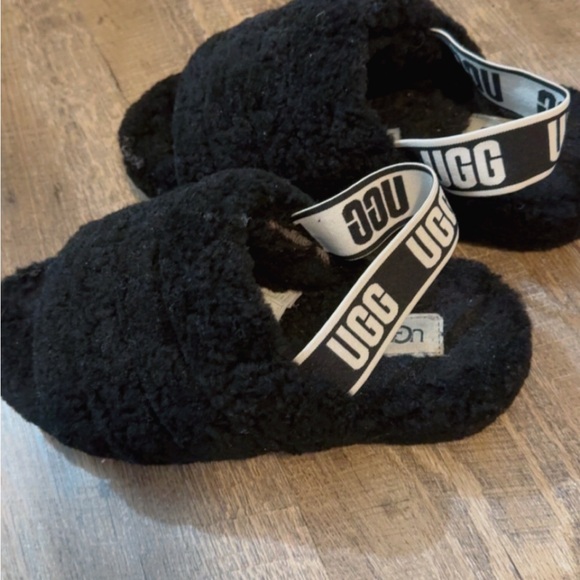 ~UGGS~ - Picture 2 of 3